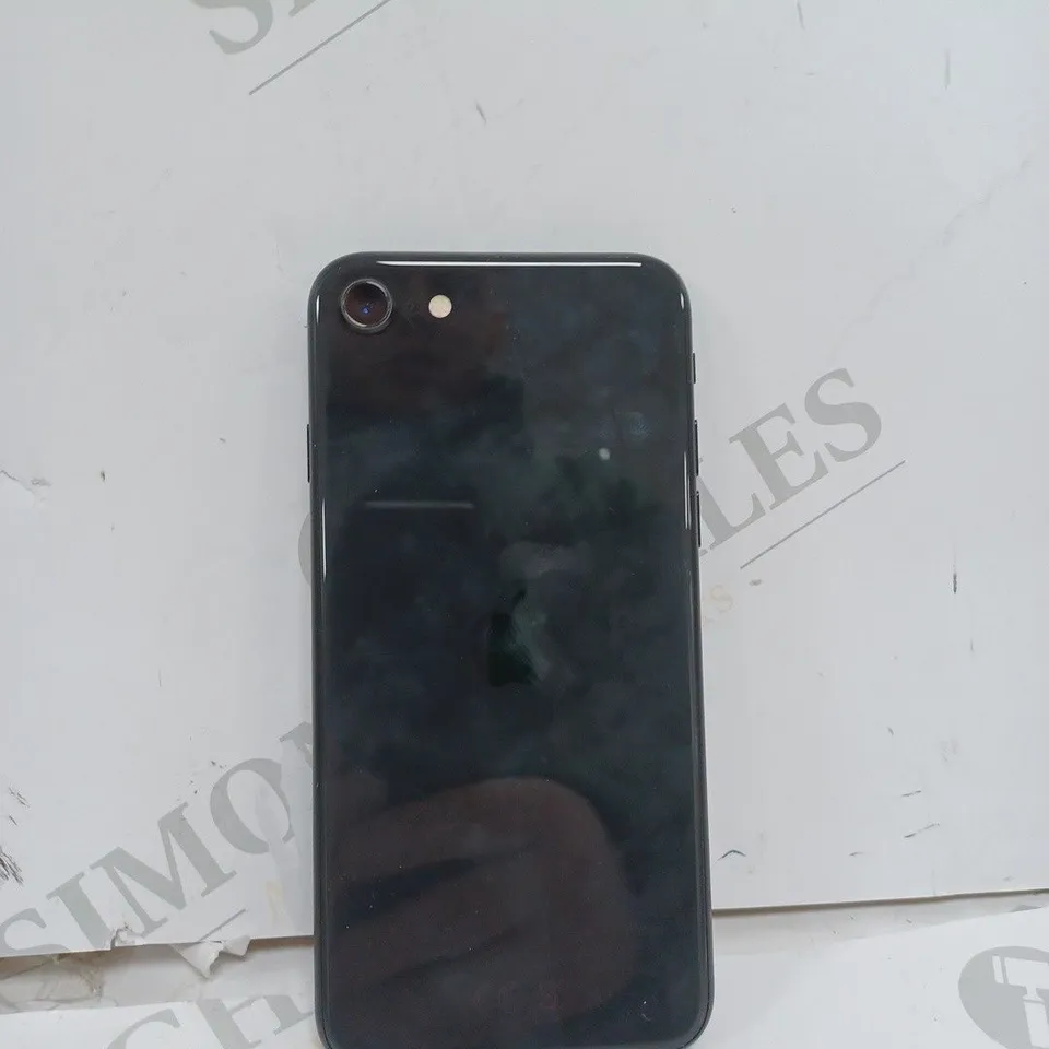 UNBOXED APPLE IPHONE 8 IN BLACK 