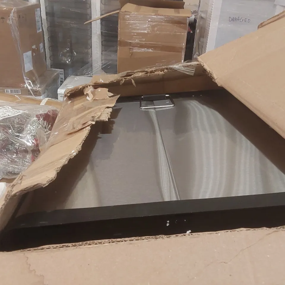 PALLET CONTAINING A LARGE QUANTITY OF ASSORTED ITEMS INCLUDING: CAMPING STOVE, HAMMOCK CHAIR STAND, RUBBISH BIN ECT