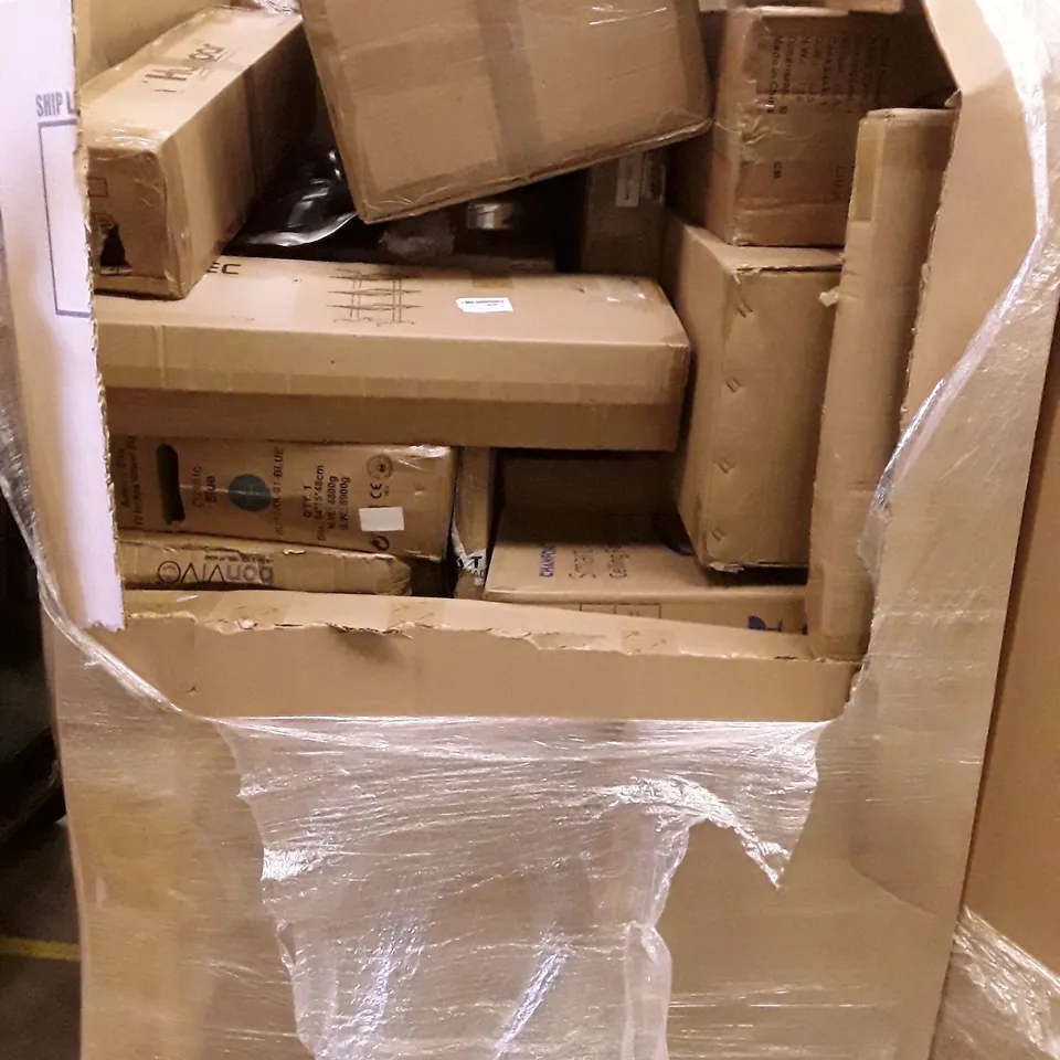 PALLET OF ASSORTED PRODUCTS TO INCLUDE; OASSER PRESSURE WASHER - TOILET SEAT - DECORATIVE 3D CEILING TILE ECT