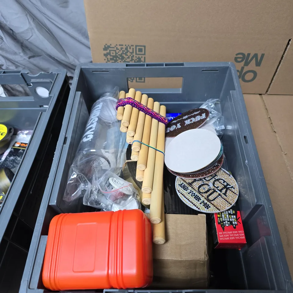 TOTE OF APPROXIMATELY 15 ASSORTED ITEMS TO INCLUDE: BABYS DAYTIME SOOTHER 