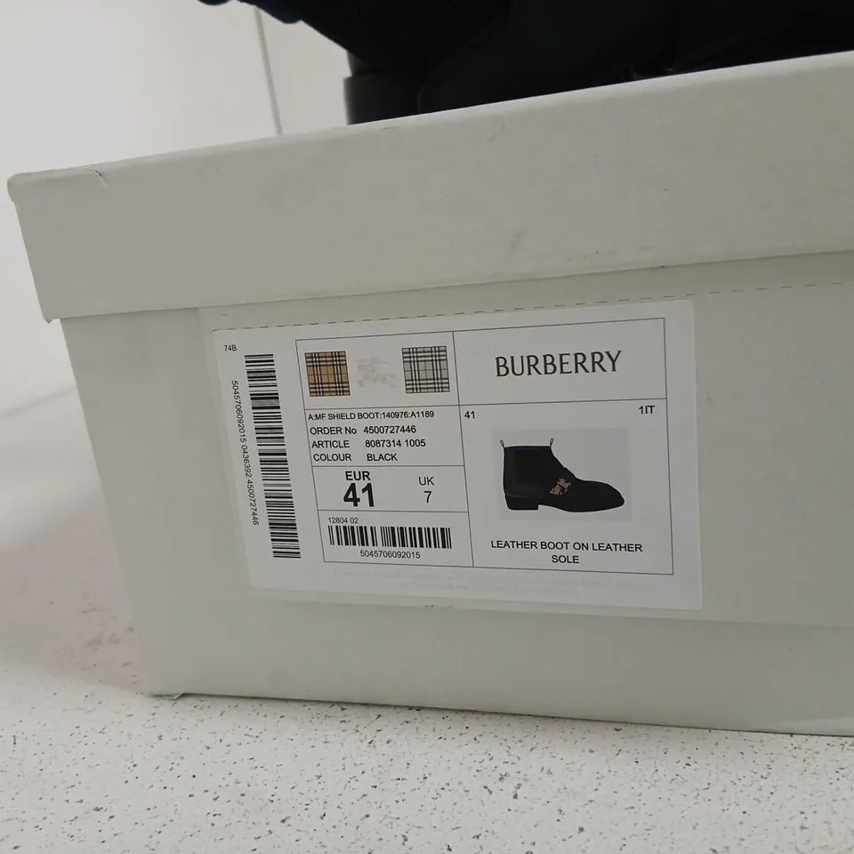 BURBERRY LEATHER BOOTS ON LEATHER SOLE, BLACK, EU 41 (UK 7)