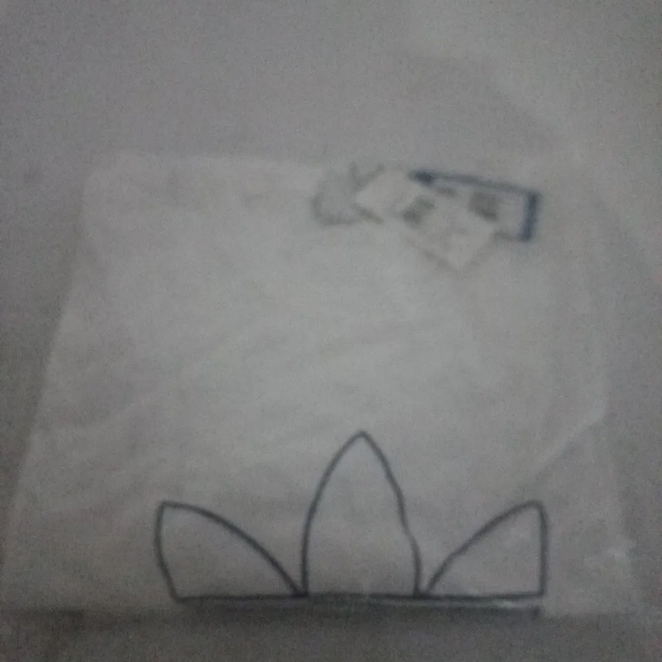 ADIDAS WHITE T-SHIRT - UK 2XL 