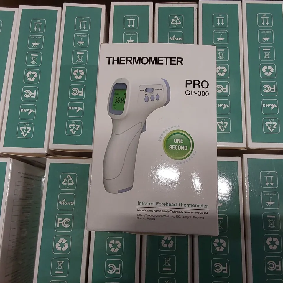 BOX OF APPROXIMATELY 55x PRO GP-300 THERMOMETERS 