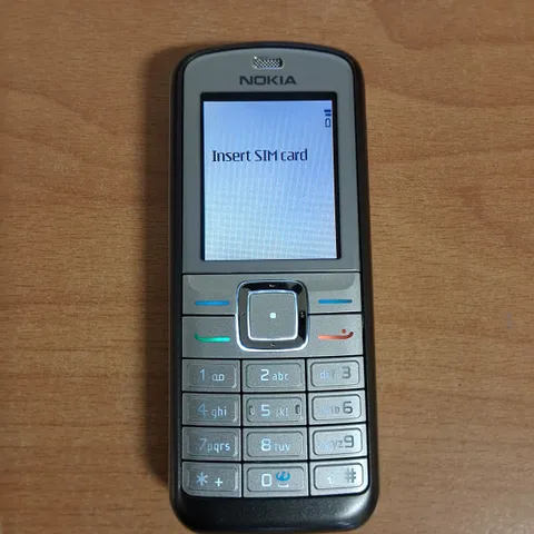 BOXED NOKIA 6070 MOBILE IN GREY