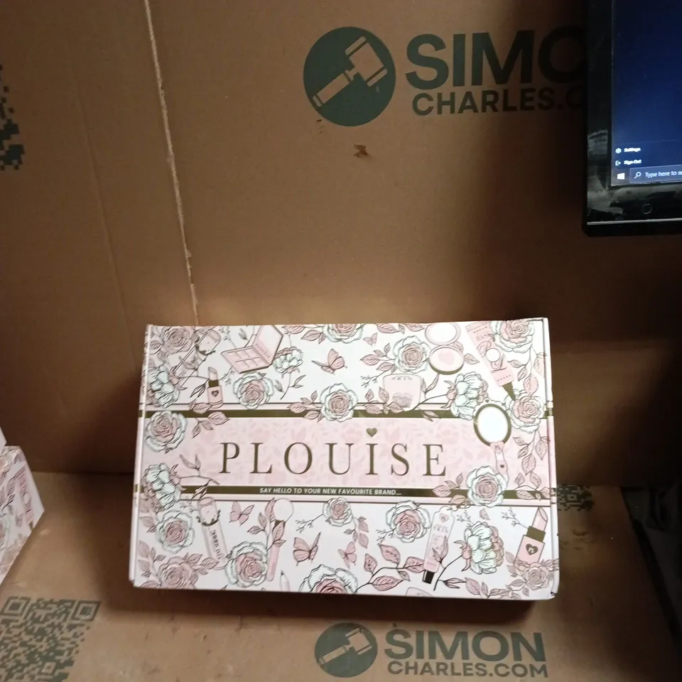 BOXED PLOUISE ASSORTED COSMETICS GIFT BOX 