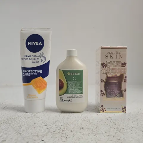 APPROXIMATELY 15  ASSORTED COSMETIC ITEMS INCLUDING VARIOUS MAKES AND BRANDS - COLLECTION ONLY