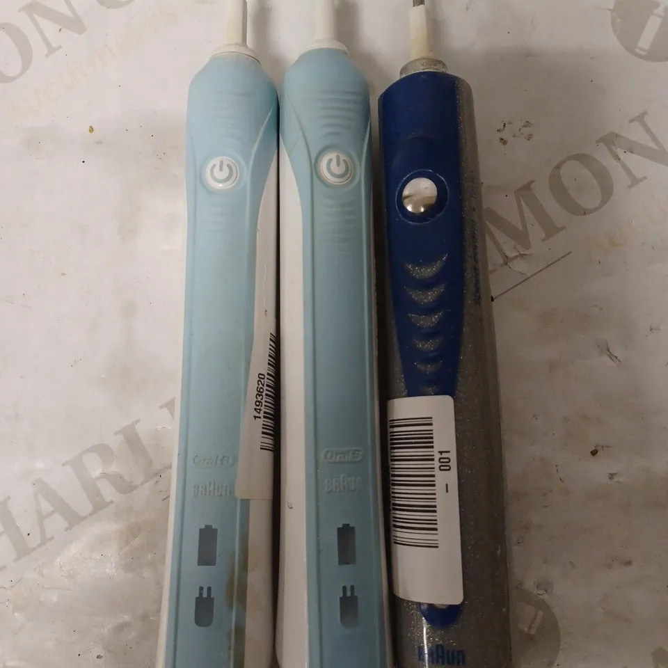 LOT OF 3 ELECTRIC TOOTHBRUSHES - BASES ONLY