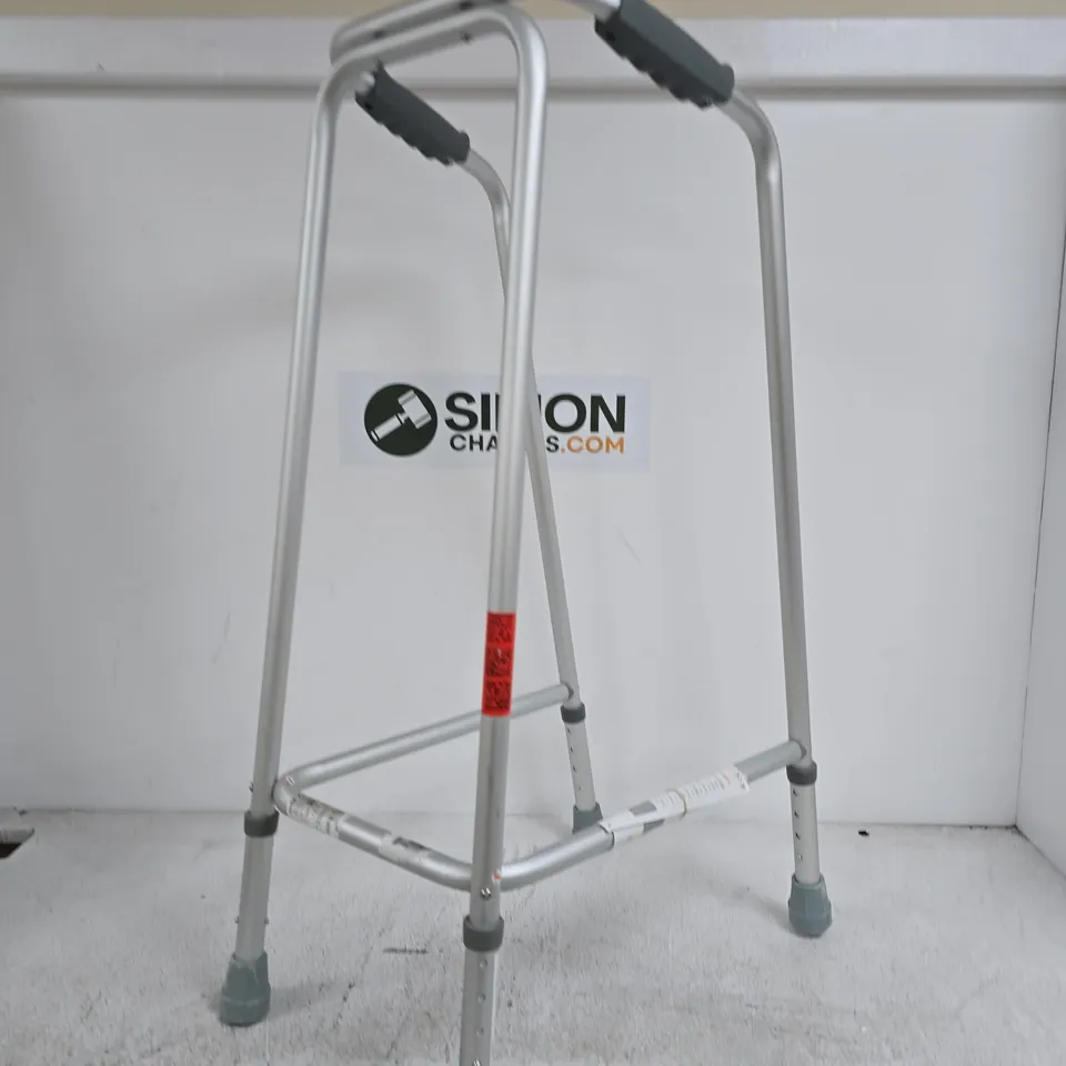 WALKING FRAME / ZIMMER FRAME 