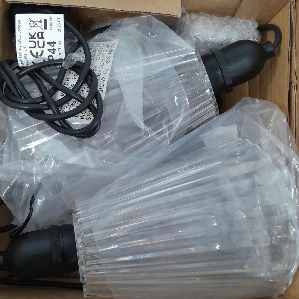 BUNDLEBERRY BY AMANDA HOLDEN SET OF 2 INDOOR OUTDOOR LIGHTS WITH FLUTED SHADE