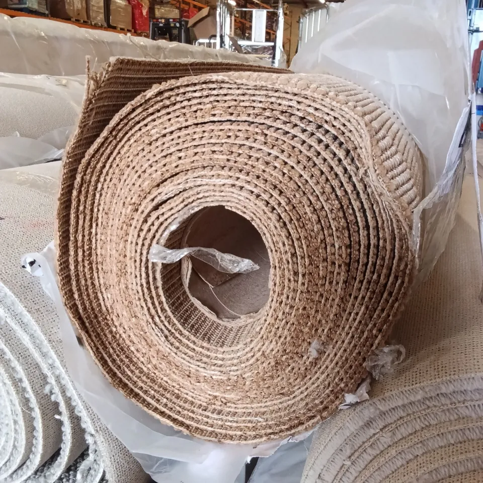 ROLL OF QUALITY EASISIAL LINEA CARPET // APPROX SIZE: 12.90 X 4.00M