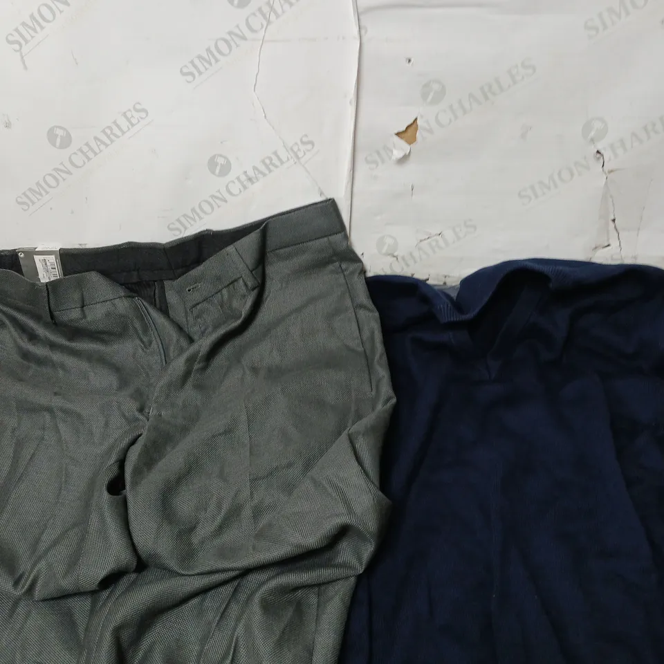 APPROXIMATELY 8 X ASSORTED CLOTHING PRODUCTS IN VARIOUS STYLES & SIZES 