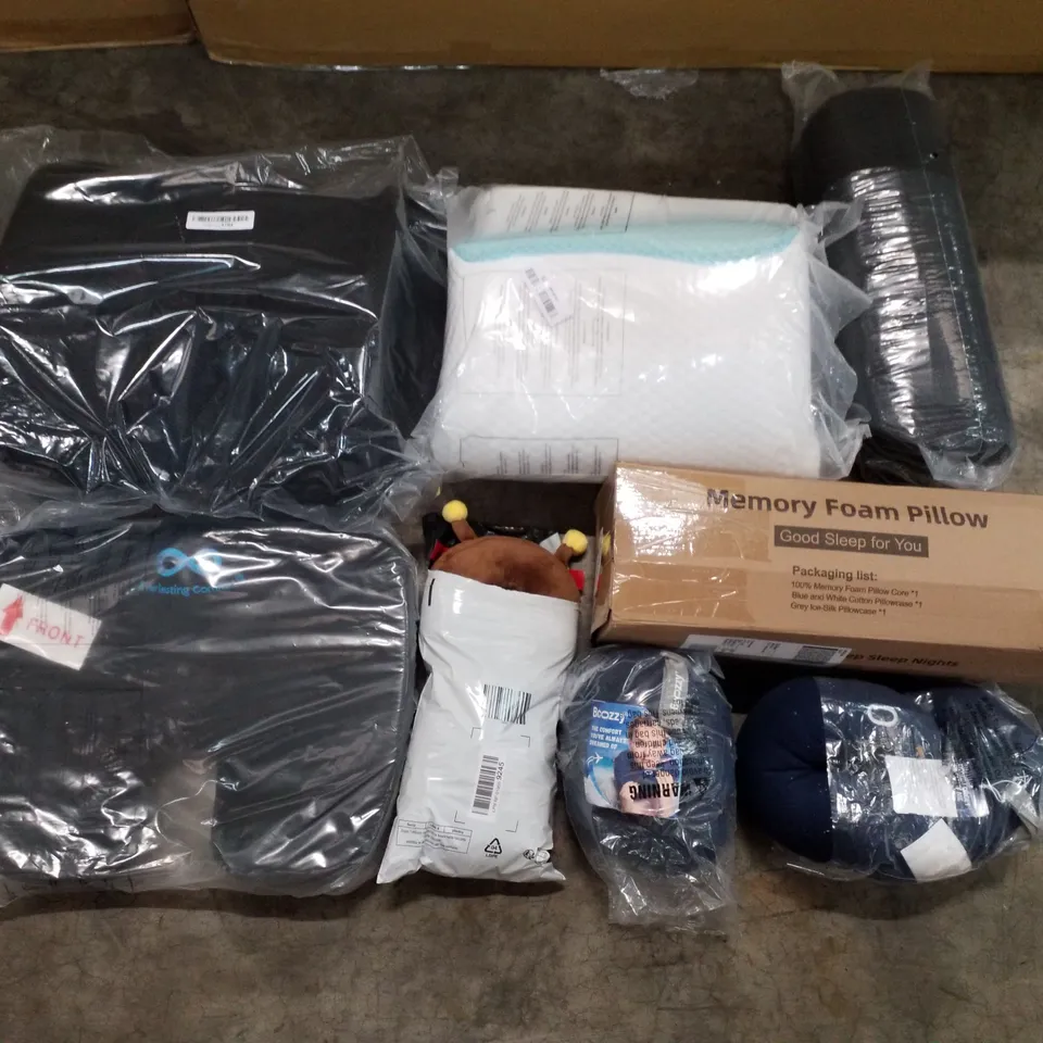 PALLET OF ASSORTED PILLOWS & CUSHIONS INCLUDING MEMORY FOAM PILLOW, TRAVEL PILLOW, SEAT CUSHION