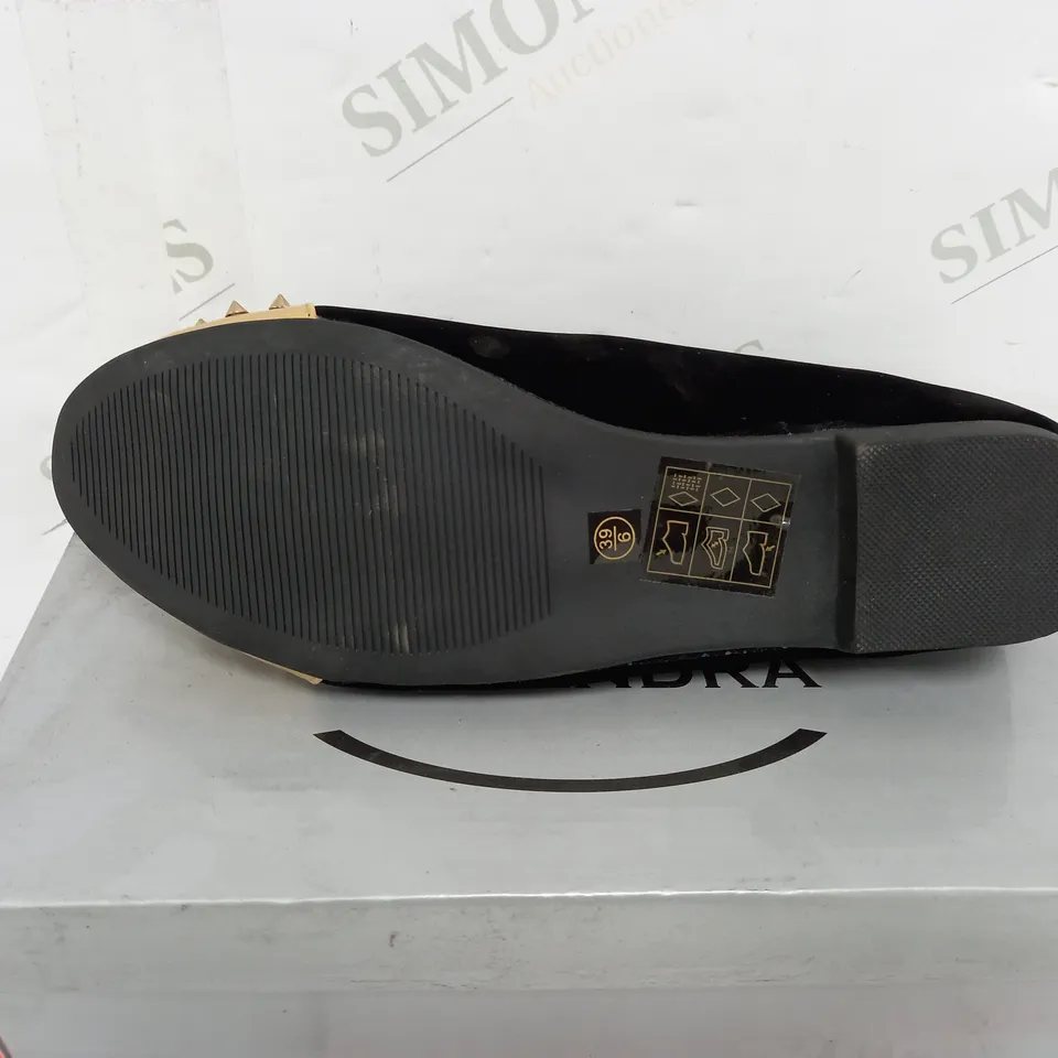 FLAT HEELED BLACK VELVET SPIKEY GOLD TOE SIZE 6