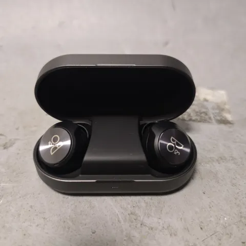 BOXED BANG & OLUFSEN EQ EARPHONES