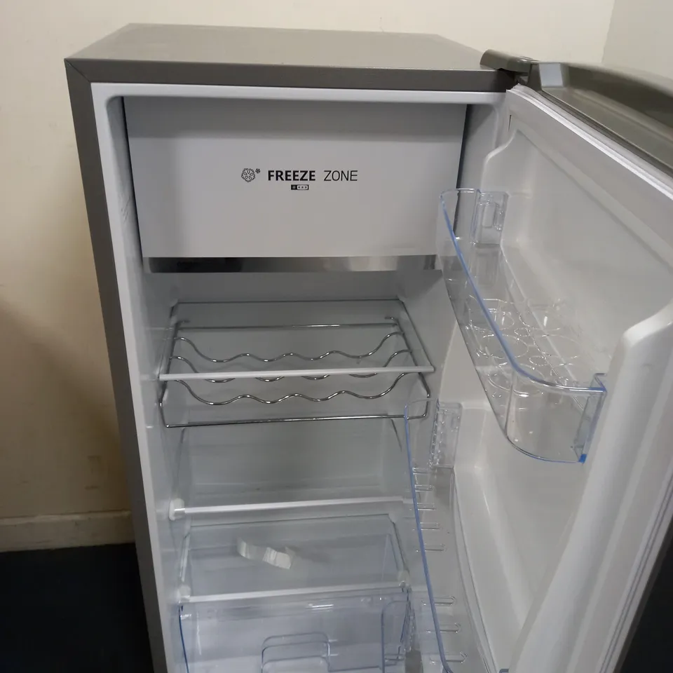 HISENSE RR220D4ADF 52CM FREESTANDING RETRO FRIDGE- COLLECTION ONLY