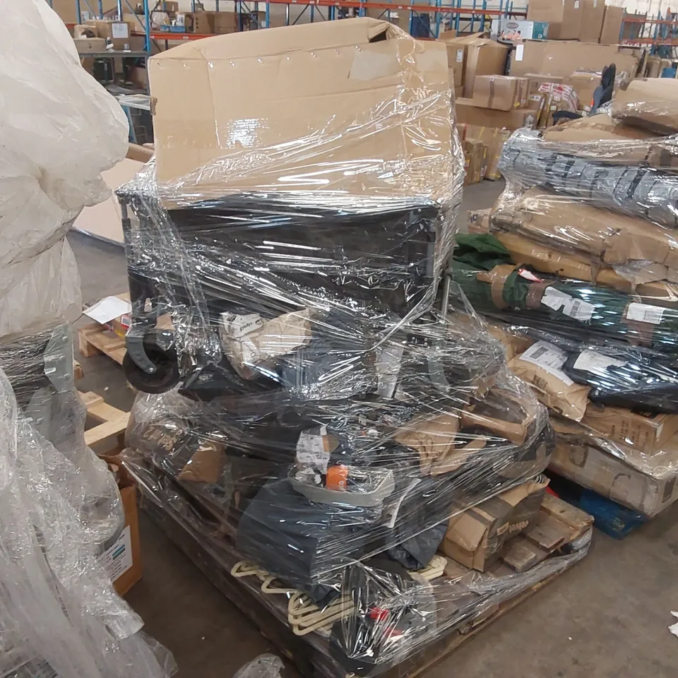 PALLET CONTAINING A LARGE ASSORTMENT OF CONSUMER PRODUCTS INCLUDING: CAMPING WAGON, COOLING PILLOWS, CLOTHES HANGERS ECT