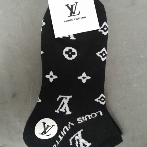 LOUIS VUITTON PAR OF ANKLE SOCKS IN BLACK