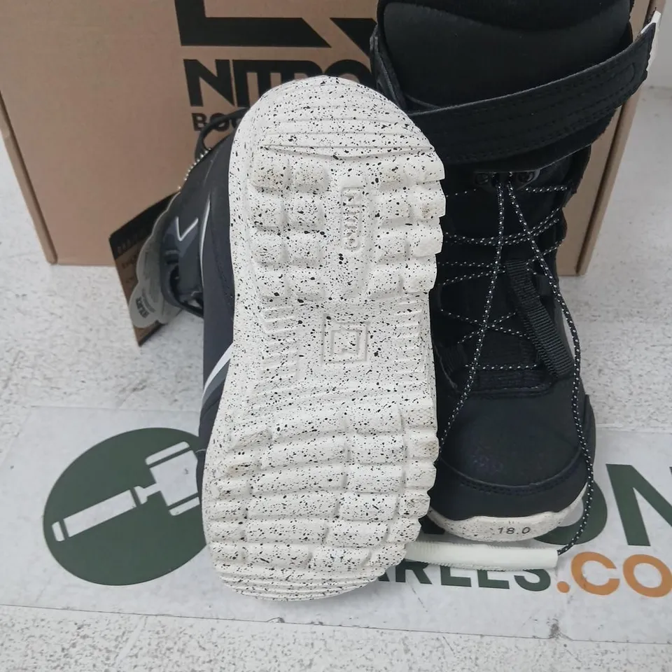 NITRO DROID QLS SNOWBOARD BOOTS – BLACK/WHITE/CHARCOAL, UK KIDS 11.5