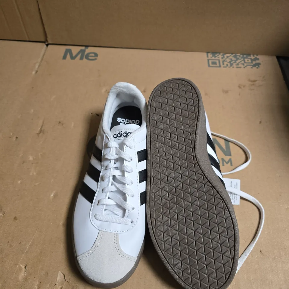 ADIDAS TRAINERS – WHITE WITH BLACK STRIPES - UK SIZE 4.5