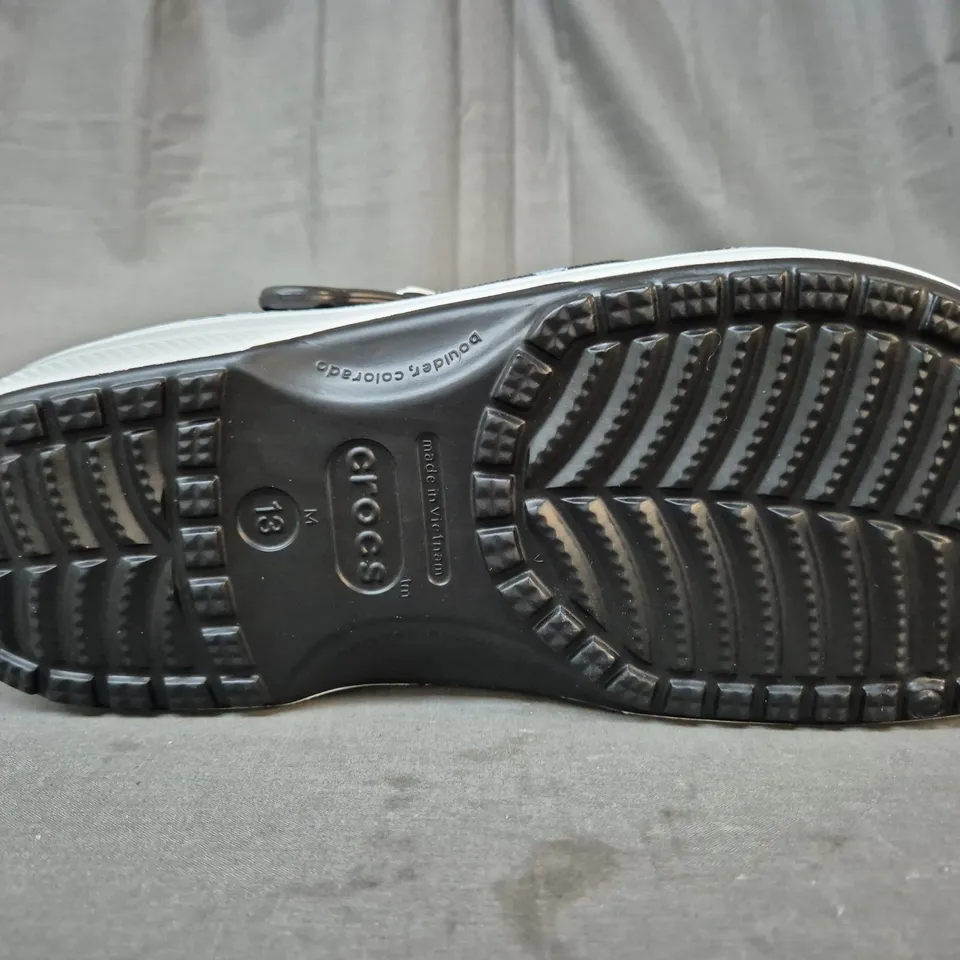 CROCS HARING CLASSIC CLOG IN BLACK & WHITE - SIZE UK M12