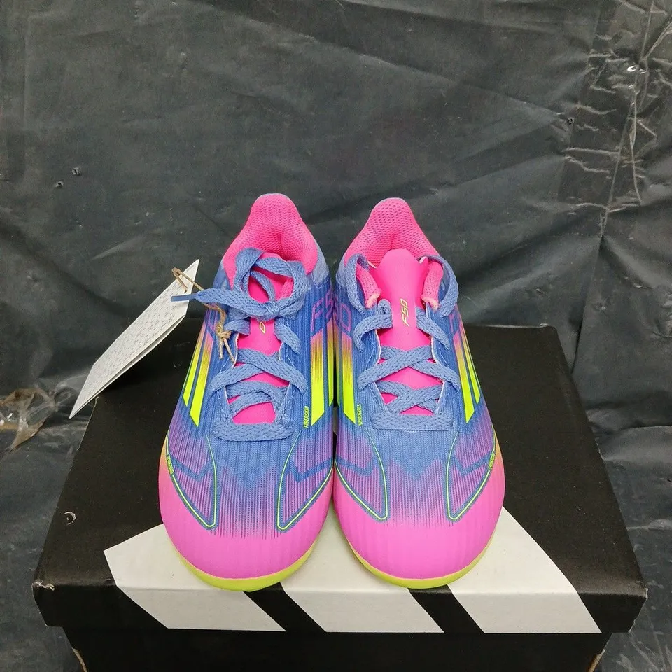 BOXED PAIR OF ADIDAS F50 LEAGUE FOOTBALL BOOTS - UK SIZE 10 - KIDS