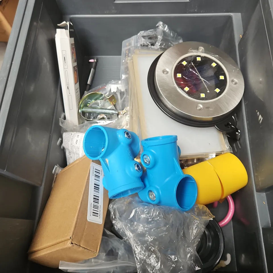 APPROXIMATELY 15 ASSORTED HOUSEHOLD ITEMS TO INCLUDE - BIORB SERVICE KIT, OX GRAP ADHESIVE, WICKES STAINLESS STEEL BALL BEARING HINGE, ETC