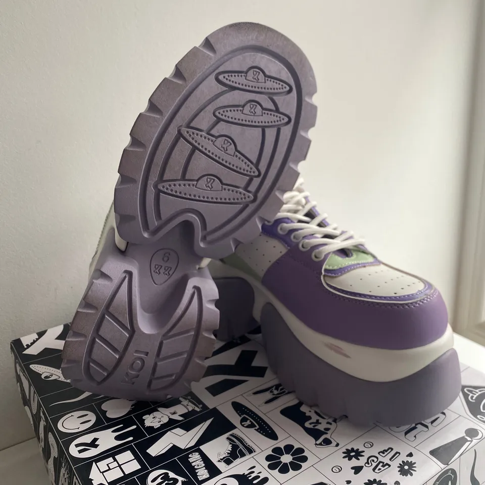 BOXED PAIR OF KOI BLUEBERRY JUICE PURPLE TRAINERS SIZE 6