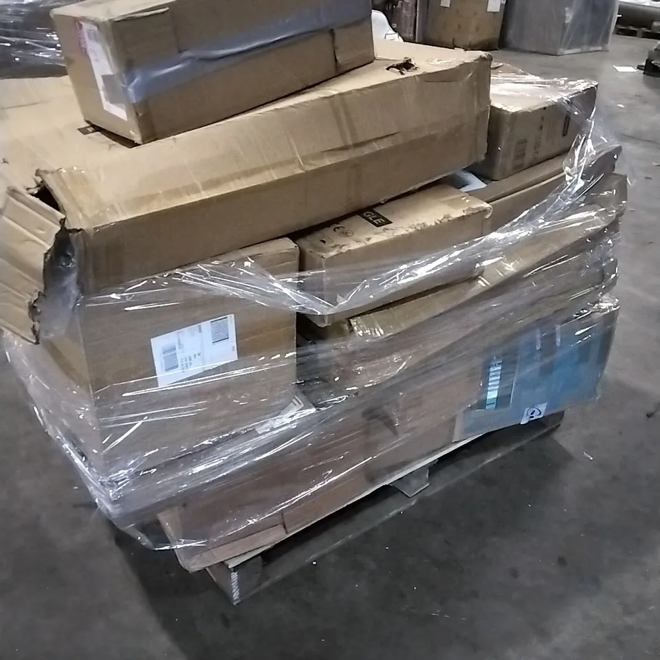 PALLET OF HOUSEHOLD ITEMS TO INCLUDE CHAIR, TREE STAND, TREE SKIRT, ACRYLIC DONKEY AND OTHER ASSORTED ITEMS...