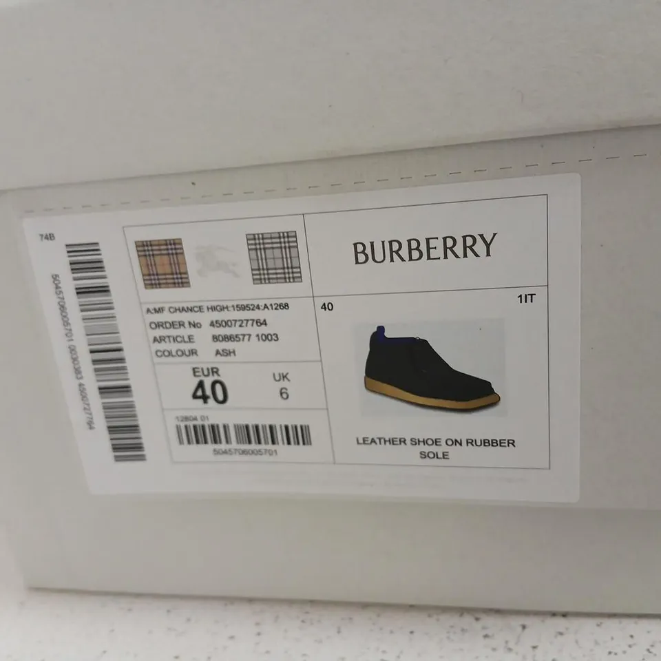 BURBERRY GREY SUEDE LEATHER ZIP BOOTS – UK 6 (EU 40)