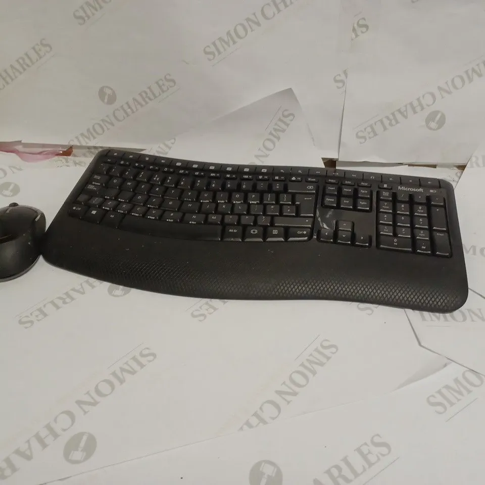 MICROSOFT WIRELESS COMFORT DESKTOP 5050 UK QWERTY KEYBOARD, BLACK 