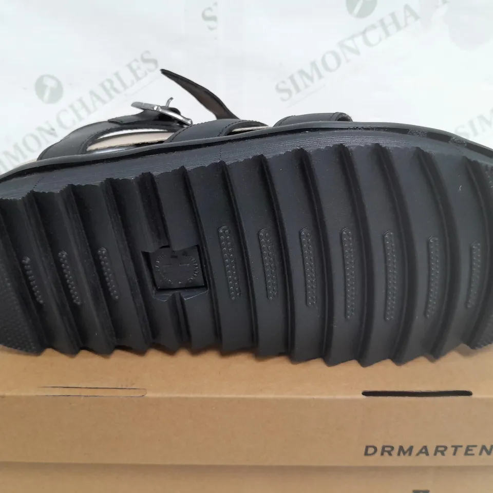 BOXED PAIR OF DR MARTENS BLAIRE SANDALS IN BLACK LEATHER - UK 7