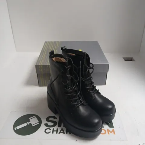 KOI BLACK PU LEATHER BOOTS – UK SIZE 3