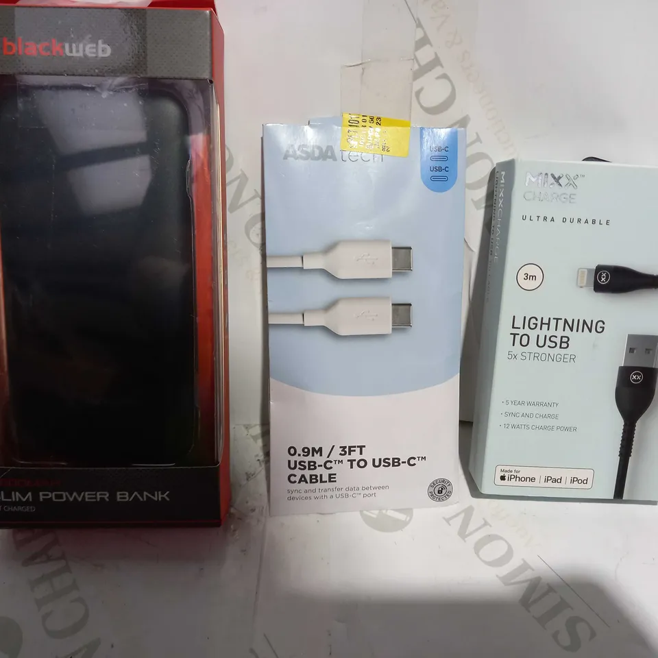 LOT OF APPROXIMATELY 10 ASSORTED HOUSEHOLD ITEMS TO INCLUDE BLACKWEB SLIM POWER BANK, ASDA TECH USB-C TO USB-C CABLE, MIXX LIGHTNING TO USB CABLE, ETC