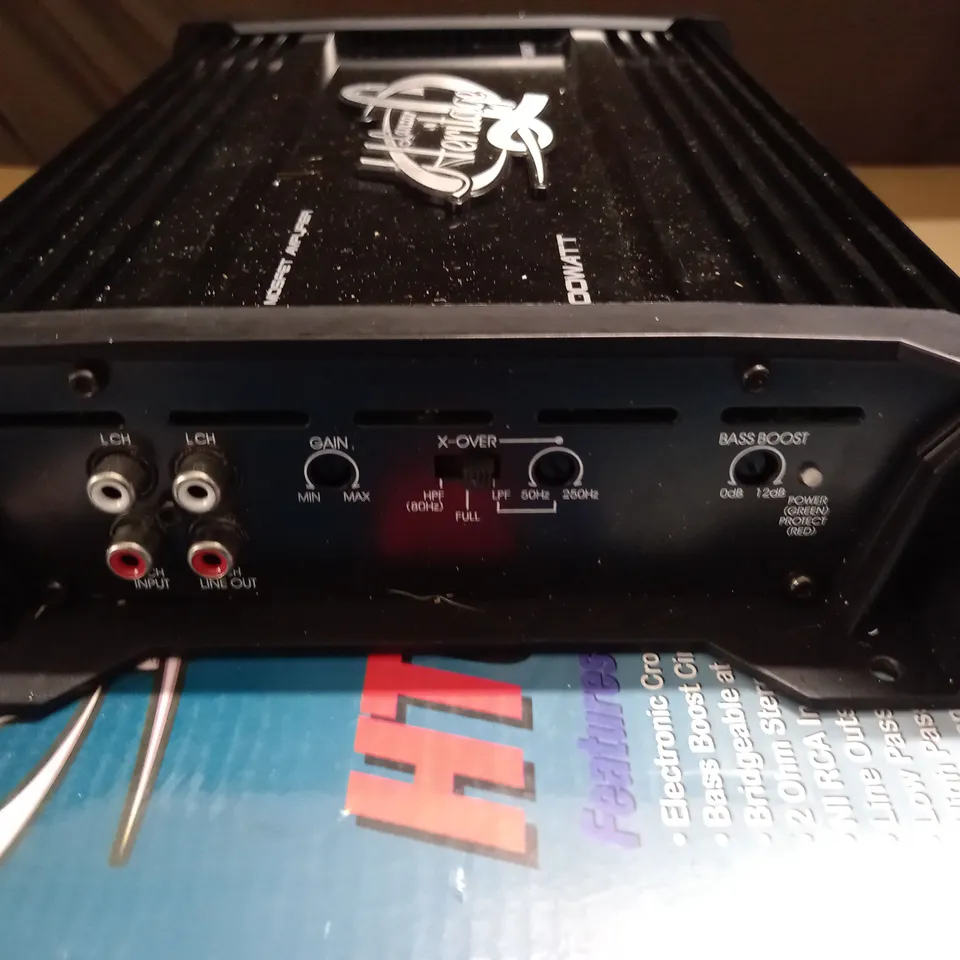 LANZAR HERITAGE HTG257 2000 WATT 2-CHANNEL MOSFET AMPLIFIER