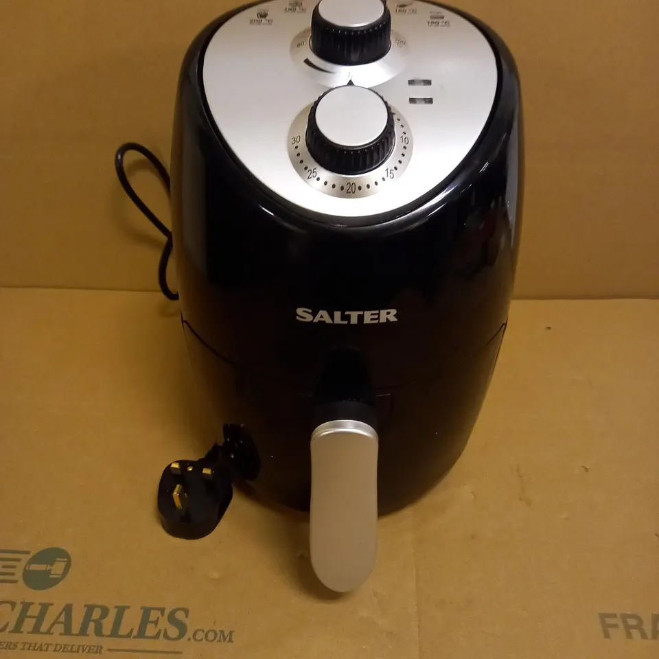 SALTER EK2817 COMPACT HOT AIR FRYER 
