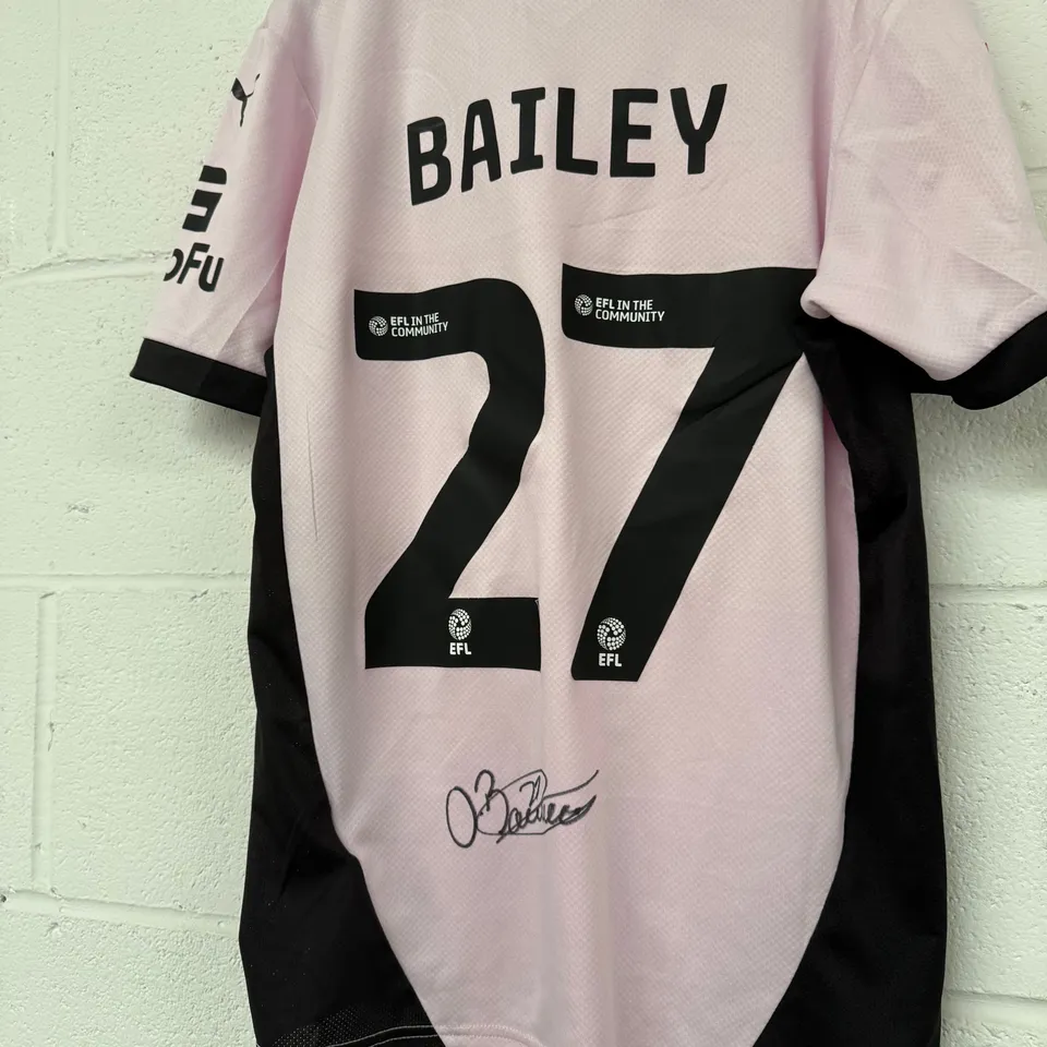 #27 - Odin Bailey - FA Cup Football Shirt 24/25 - Size M - Signed