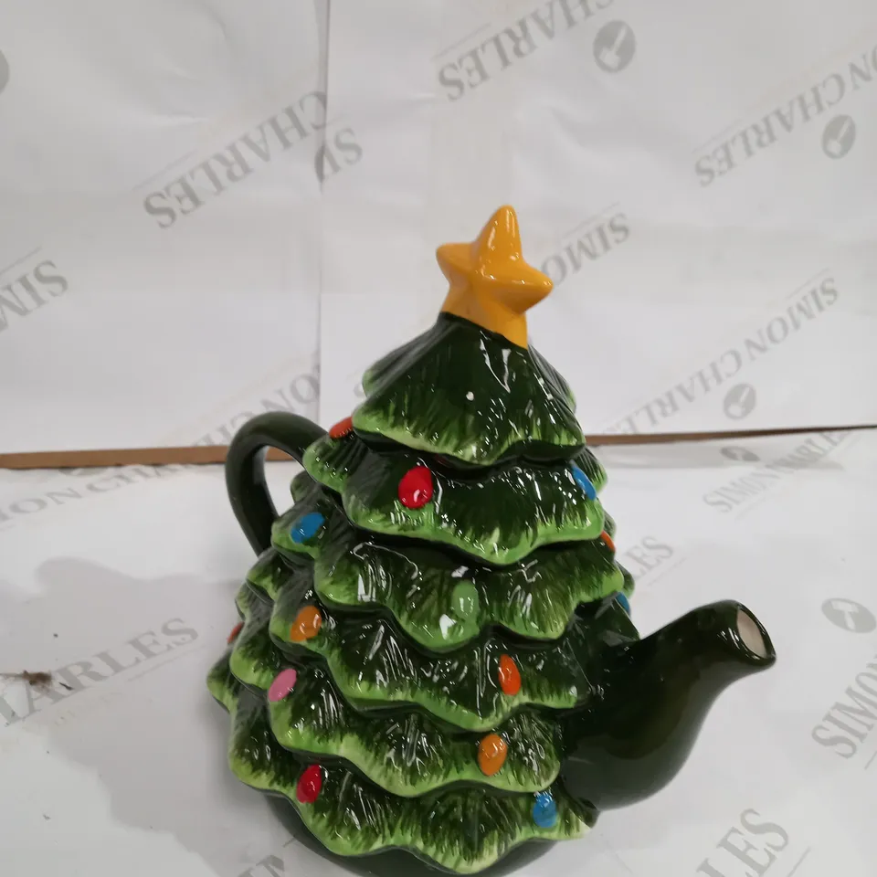 MR NOST TREE TEAPOT 