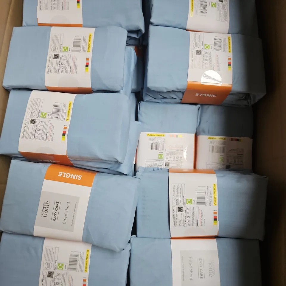 APPROXIMATELY 50 EASYCARE FITTED SHEETS IN BLUE SIZE SINGLE - COLLECTION ONLY