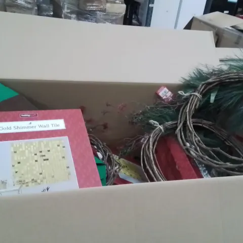 PALLET CONTAINING A LARGE QUANTITY OF ASSORTED CHRISTMAS DECORATIONS AND PRODUCTS TO INCLUDE;GOLD SHIMMER WALL TILE,WREATH,TOPPERS