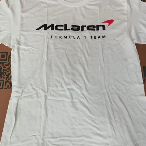 UNBRANDED MCLAREN FORMULA ONE LANDO NORRIS SIGNATURE T-SHIRT IN WHITE SIZE LARGE