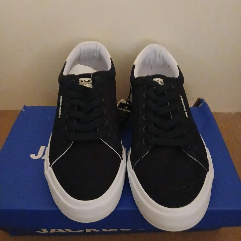 JACK & JONES BASIC CANVAS SNEAKER – NAVY BLAZER – UK 9 (EU 43)