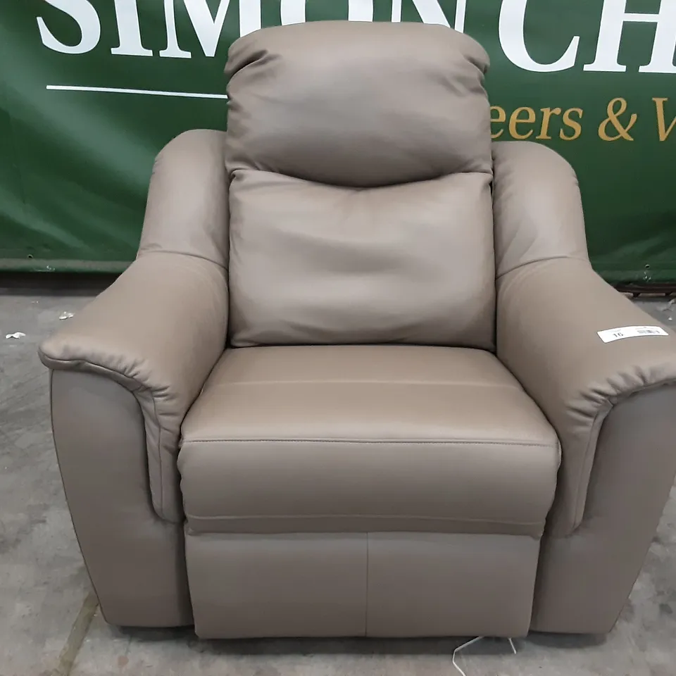 QUALITY BRITISH MANUFACTURED DESIGNER G PLAN FIRTH ELECTRIC RECLINING CHAIR P216 CAPRI MUSHROOM 
