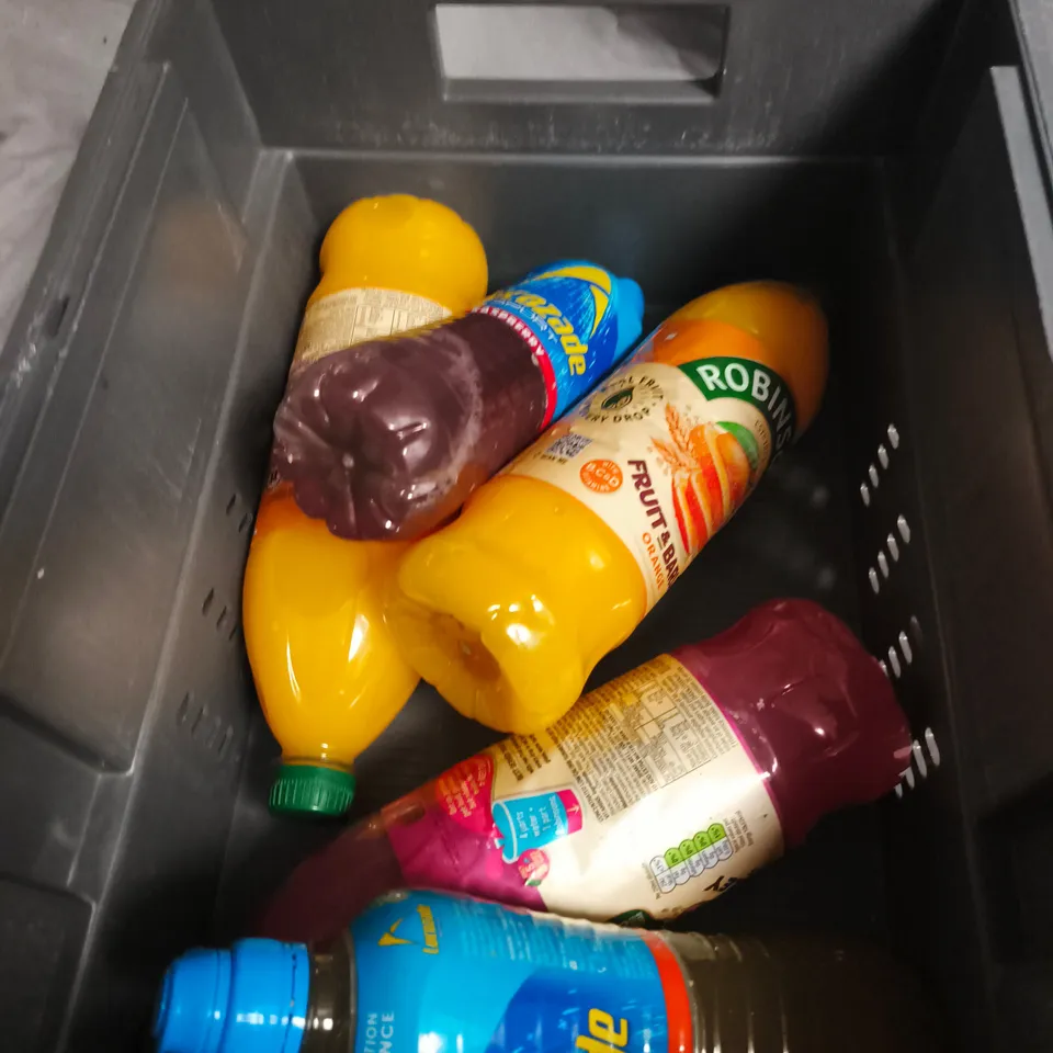 APPROXIMATELY 5 ASSORTED DRINKS INCLUDING LUCOZADE SPORT RASPBERRY AND ROBISONS FRUIT & BARLEY ORANGE