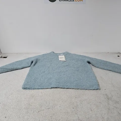ONLY BLUE FLUFFY KNIT SWEATER – LADIES’ UK SIZE S