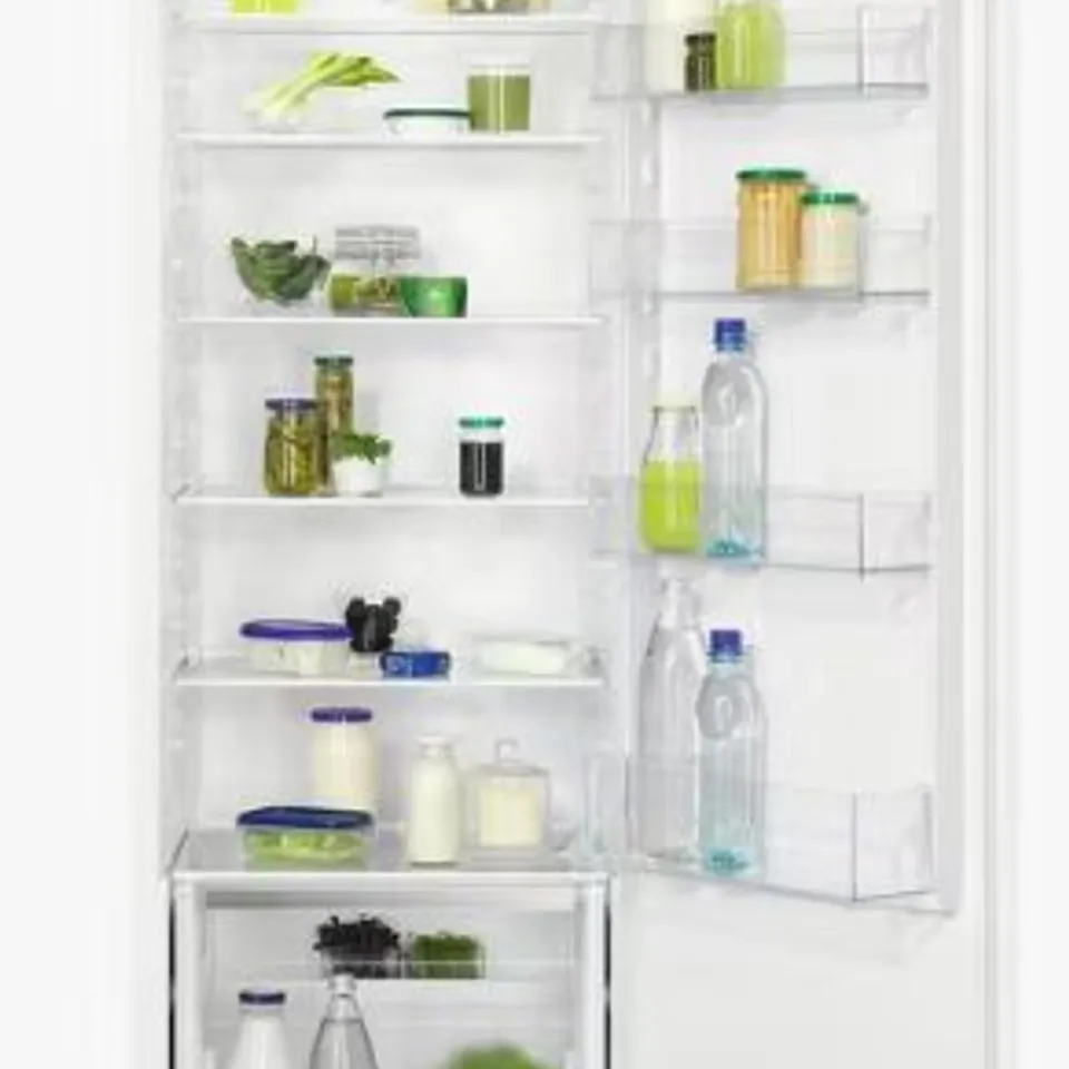 ZANUSSI SERIES 20 DYNAMIC AIR INTEGRATED TALL FRIDGE 311L MODEL ZRDN18FS1 RRP £775