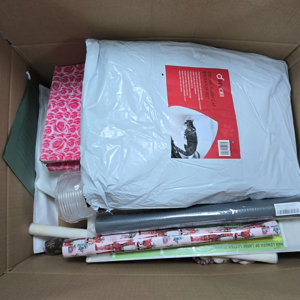 APPROXIMATELY 15 ASSORTED HOUSEHOLD PRODUCTS TO INCLUDE DIVCHI DELUXE PLUSH RADIATOR BED, PLASTIC CUPS, PAMPERS BABY WIPES, ETC