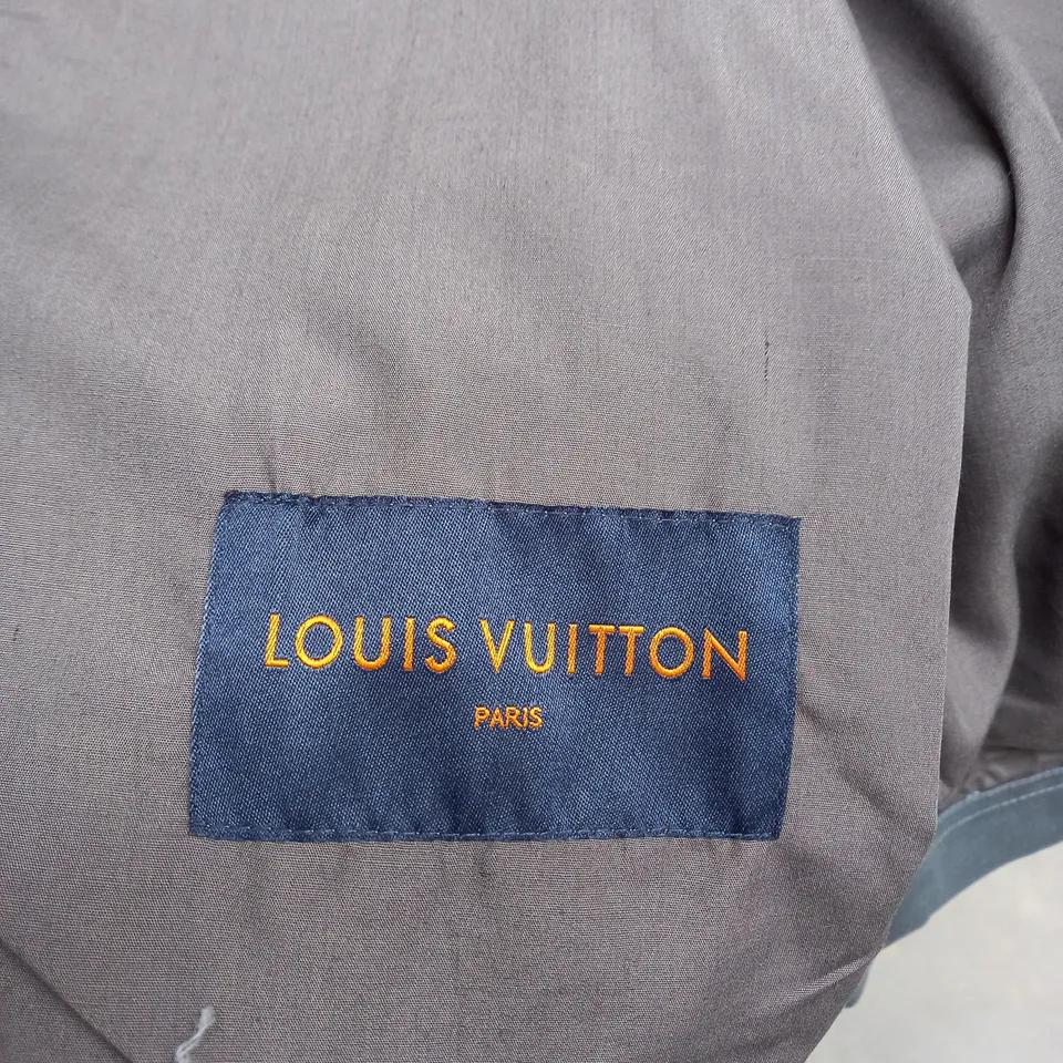 LOUIS VUITTON BLACK BUTTON UP JACKET - SIZE UNSPECIFIED 