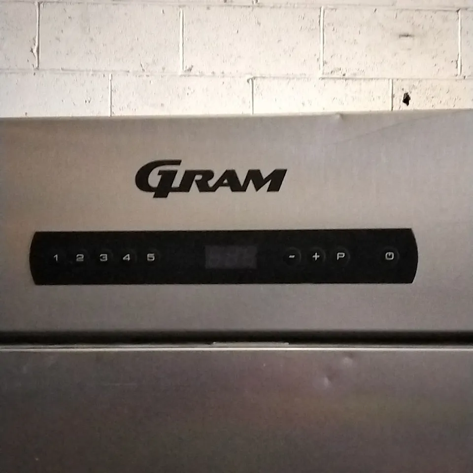 GRAM TALL ONE DOOR LEFT HAND COMMERCIAL FRIDGE 