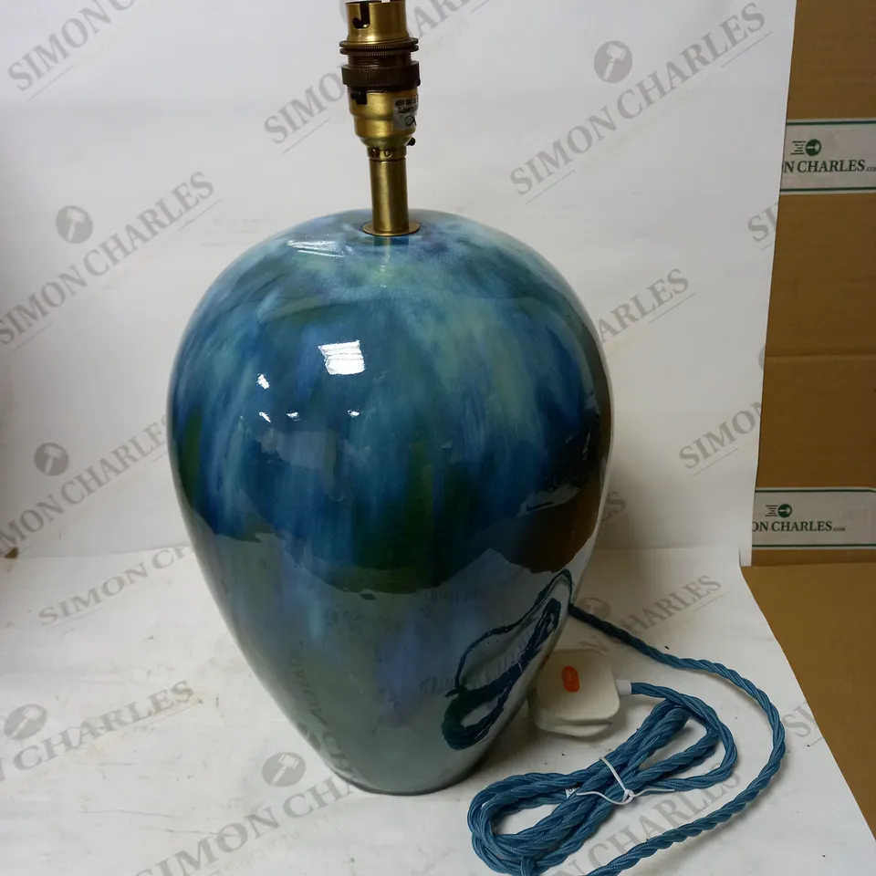 MATTHEW WILLIAMSON REACTIVE GLASS BASE LIGHT