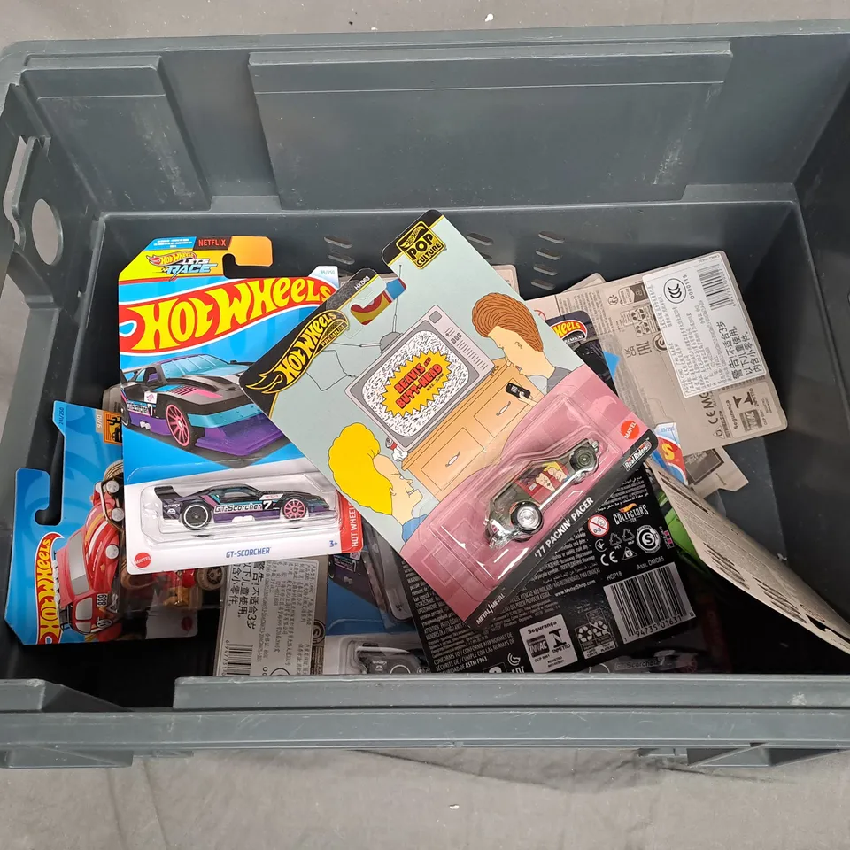 SMALL ASSORTMENT OF ASSORTED HOT WHEELS CARS